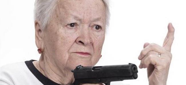  عجوز تطلق النار على أطفال جيرانها ... بسبب 
