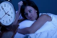 ليلة نوم سيئة تزيد من السعرات الحرارية 
