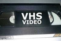 هل تملك أشرطة فيديو VHS لهذه الأفلام الـ 25؟ ستجني الكثير من المال!